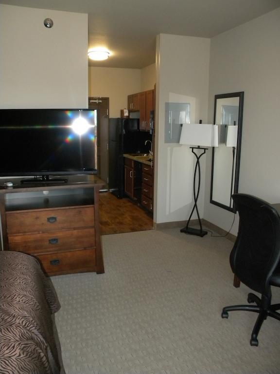 Teddy'S Residential Suites Watford City Zewnętrze zdjęcie