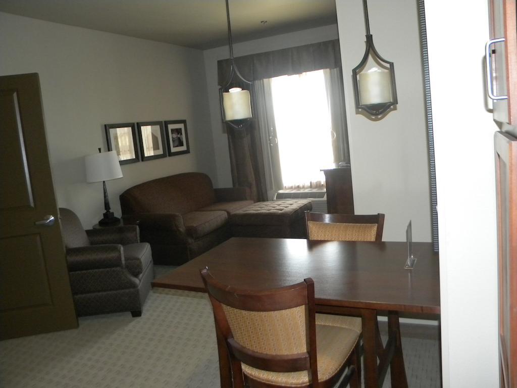 Teddy'S Residential Suites Watford City Zewnętrze zdjęcie