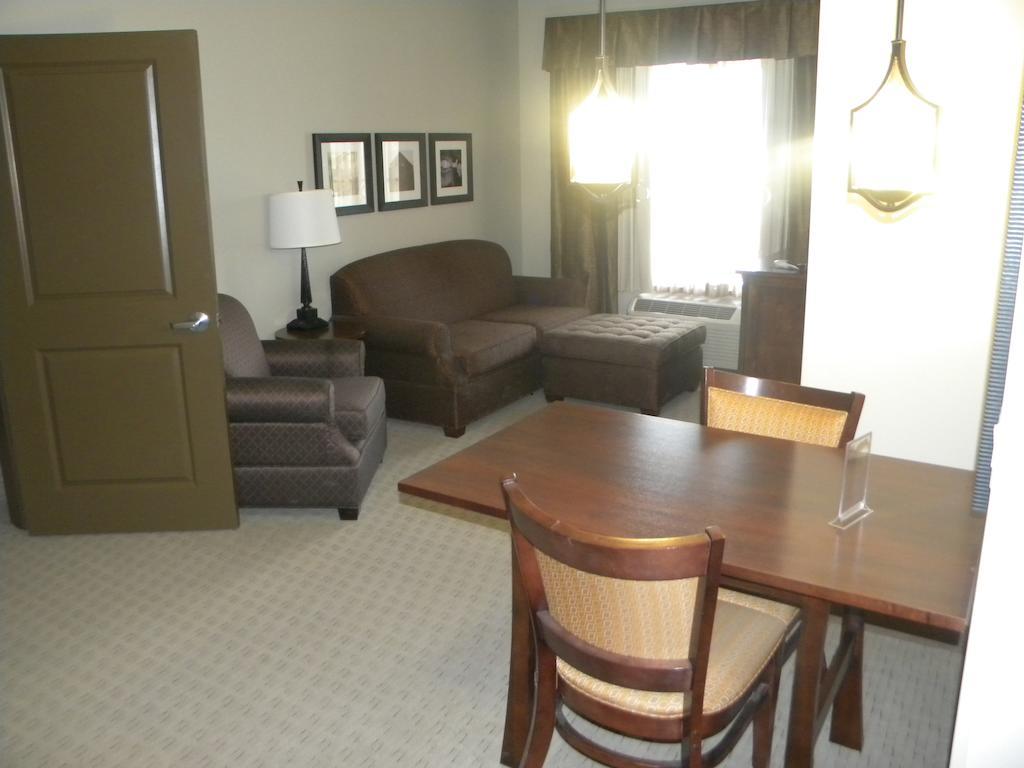 Teddy'S Residential Suites Watford City Zewnętrze zdjęcie
