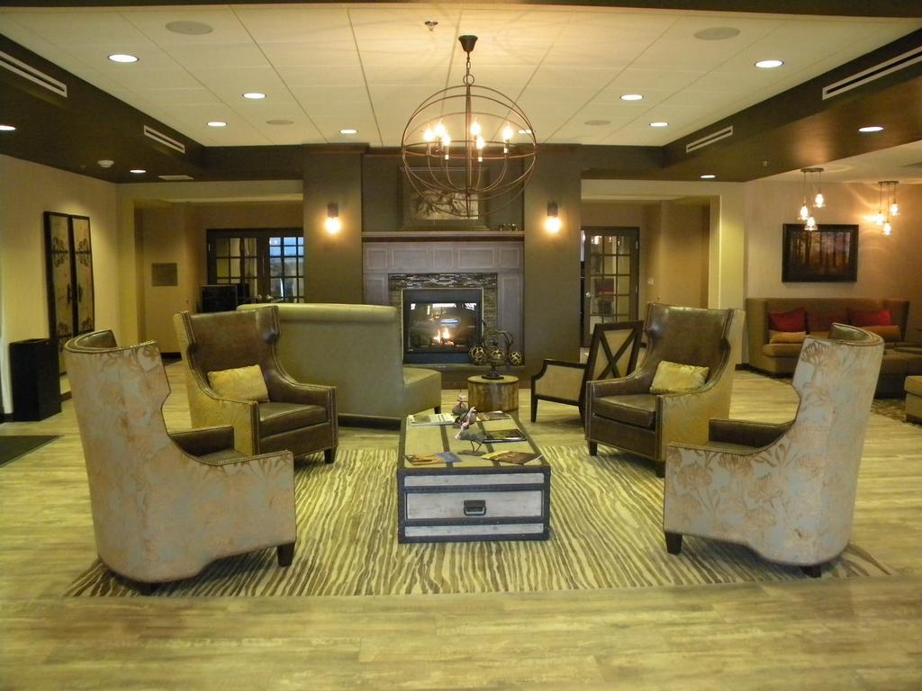 Teddy'S Residential Suites Watford City Zewnętrze zdjęcie