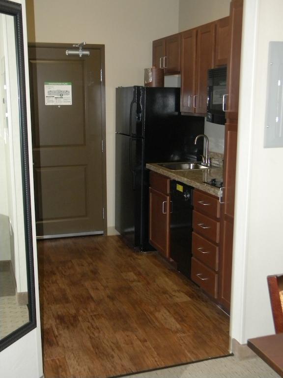 Teddy'S Residential Suites Watford City Zewnętrze zdjęcie