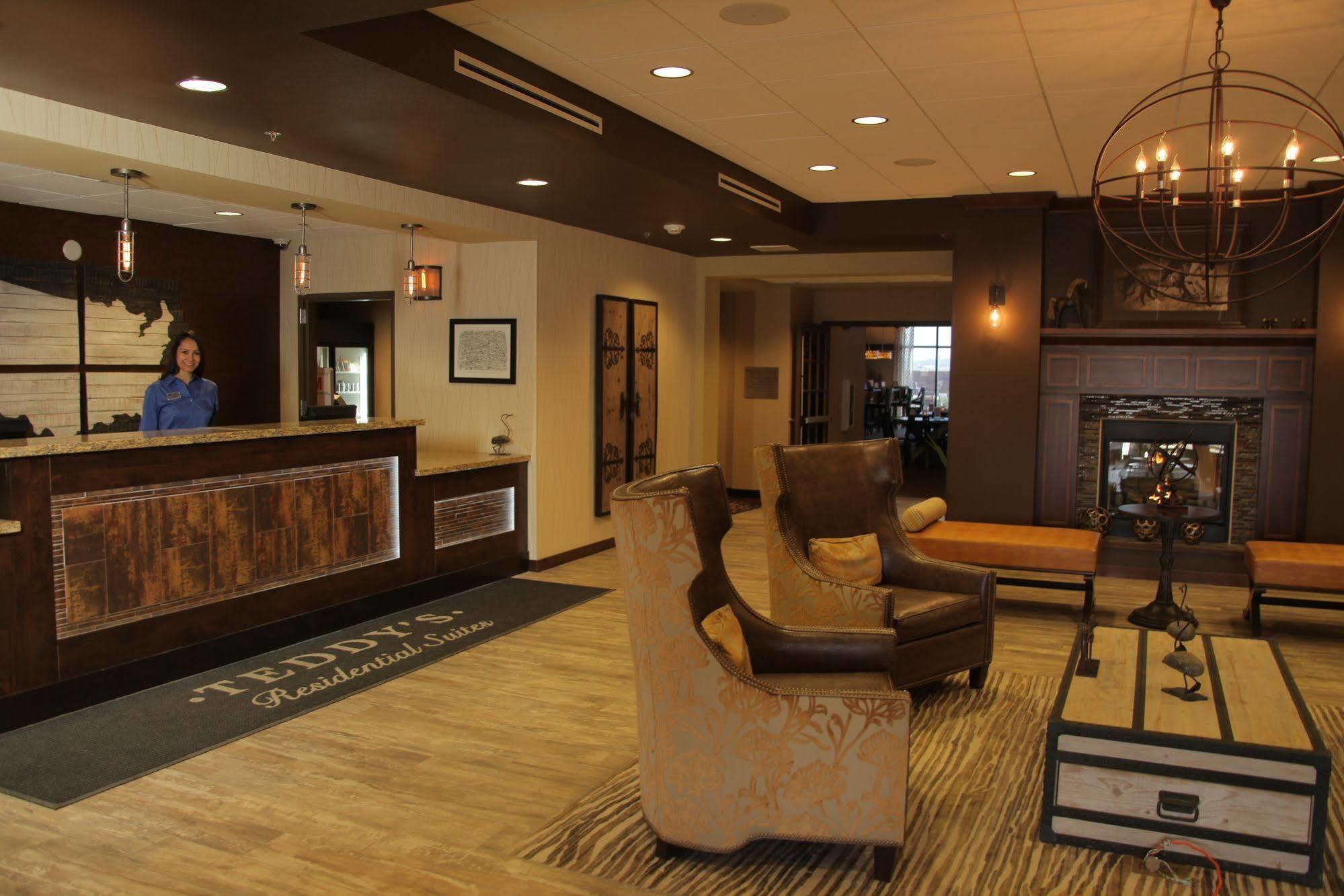 Teddy'S Residential Suites Watford City Zewnętrze zdjęcie
