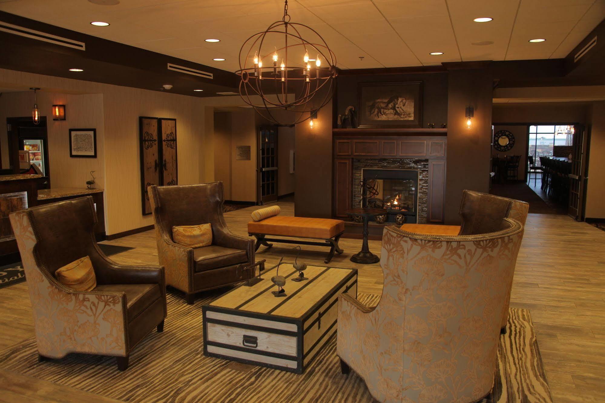 Teddy'S Residential Suites Watford City Zewnętrze zdjęcie
