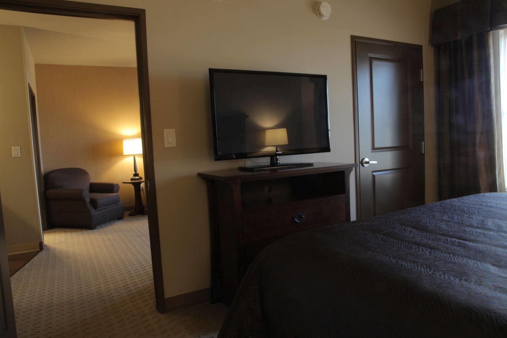 Teddy'S Residential Suites Watford City Zewnętrze zdjęcie