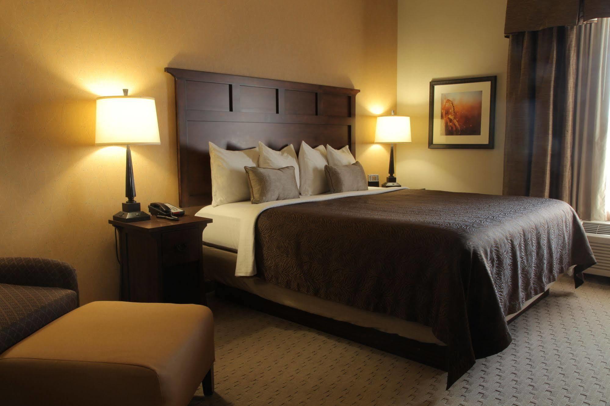 Teddy'S Residential Suites Watford City Zewnętrze zdjęcie
